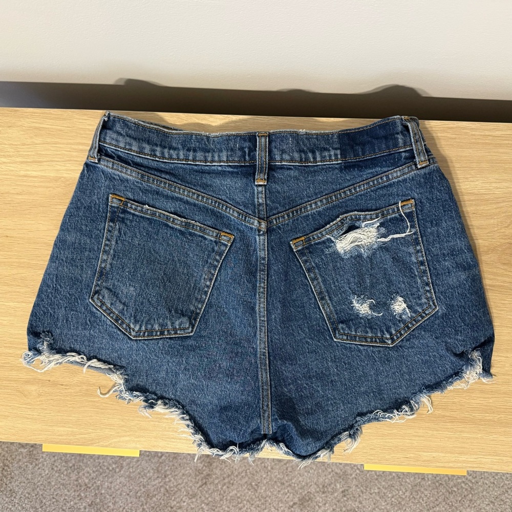 A&F The Mom Short Mid Rise - Picture 2 of 3